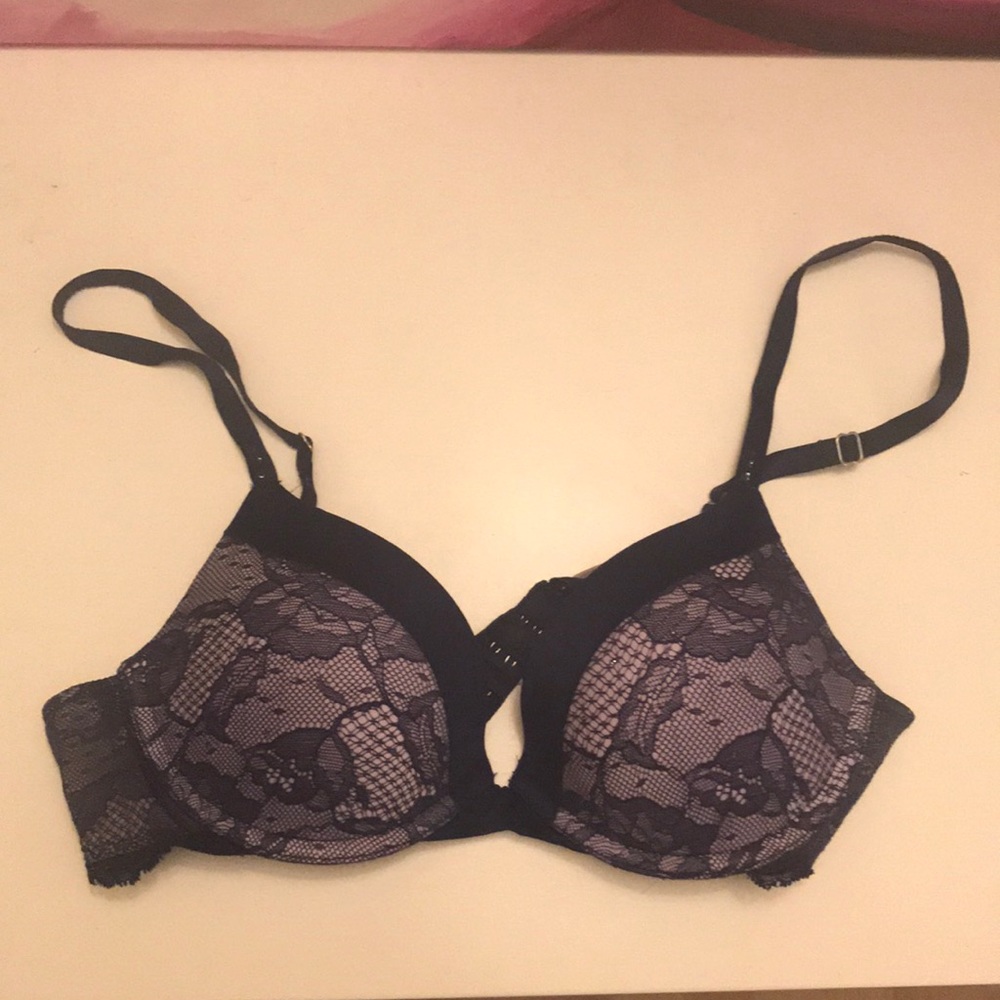 Victory Secret Biofit Demi bra 34B